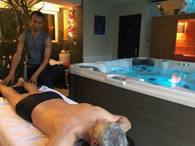 Gite Piscine Jacuzzi Privatises Clos Valentin Freulleville Kültér fotó